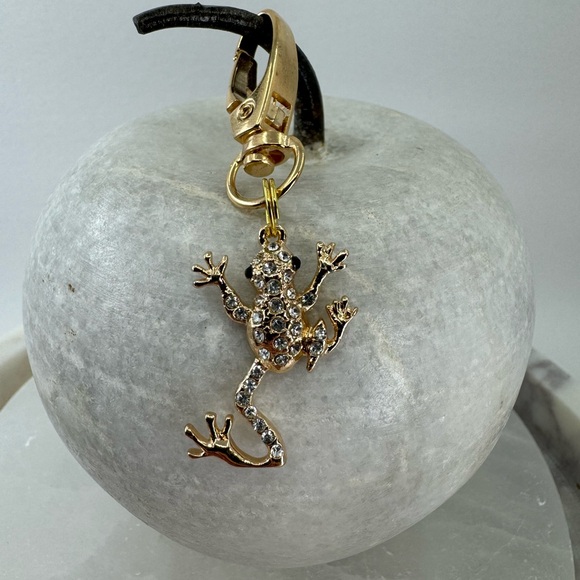 3/$20 Sparkly Tree Frog Keychain - Picture 1 of 8